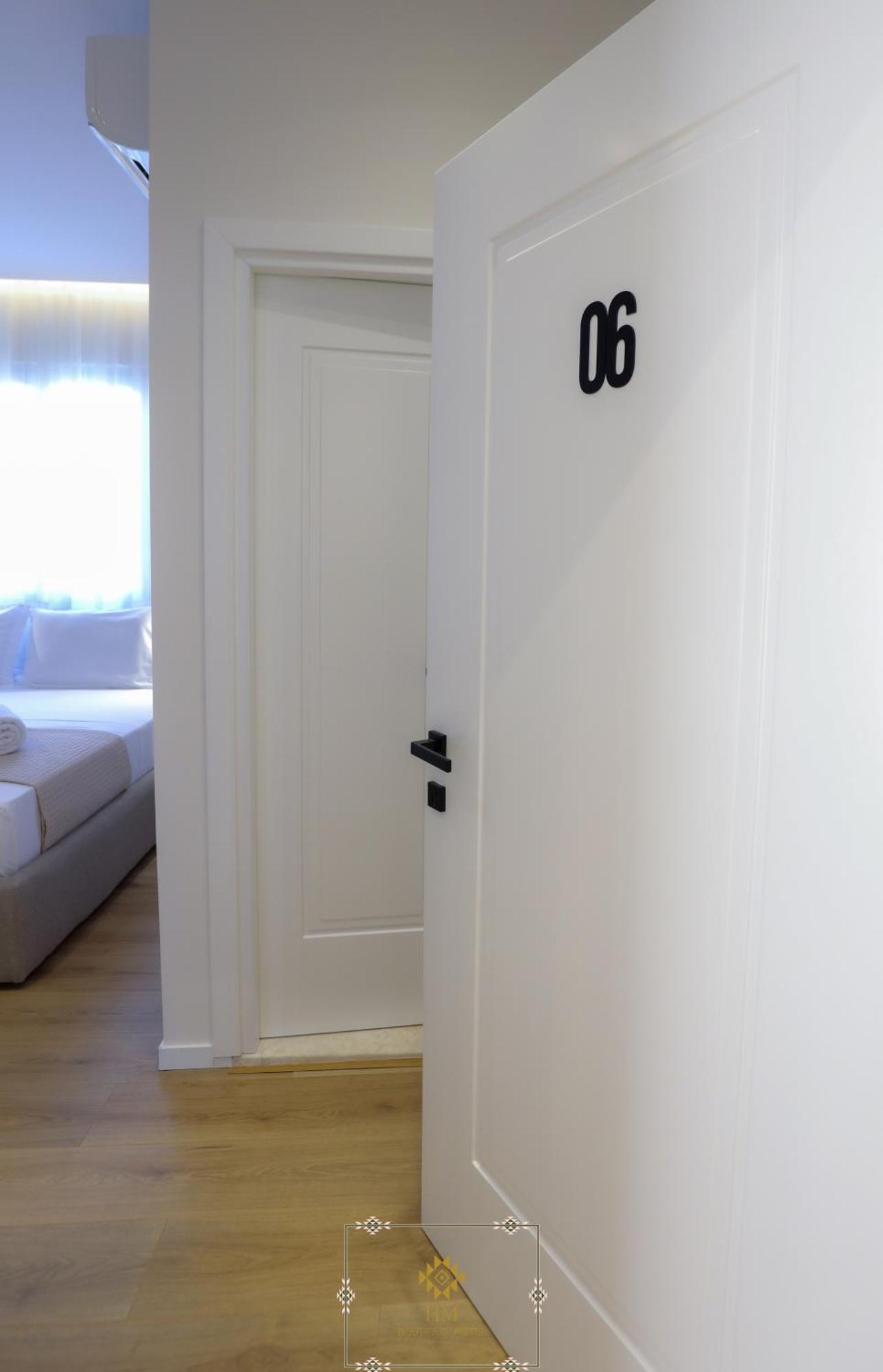 Hm Boutique Hotel Krujë Eksteriør billede